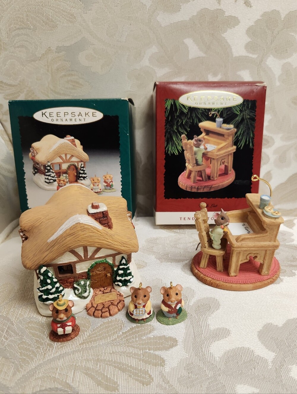 1995 HALLMARK A MOUSTERSHIRE CHRISTMAS & Tender Touches WISH LIST Ornaments